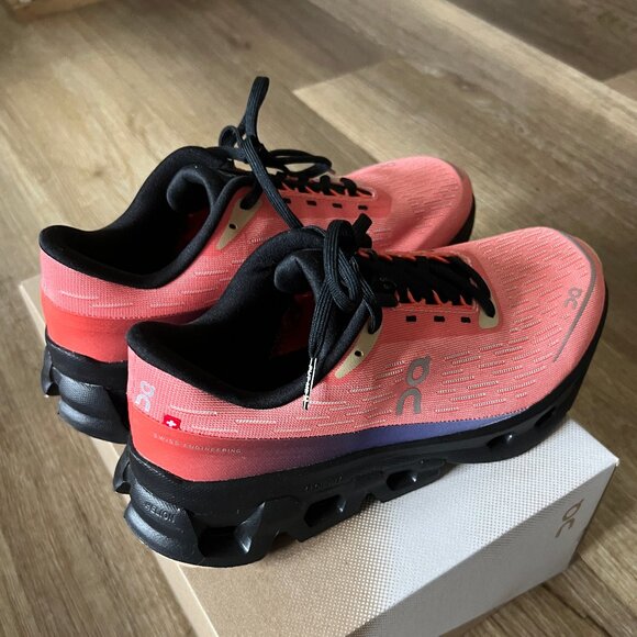 NWT On Running Women's Cloudspark - Picture 4 of 5